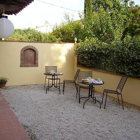 La Voliera Bed & Breakfast Pisa Dış mekan fotoğraf