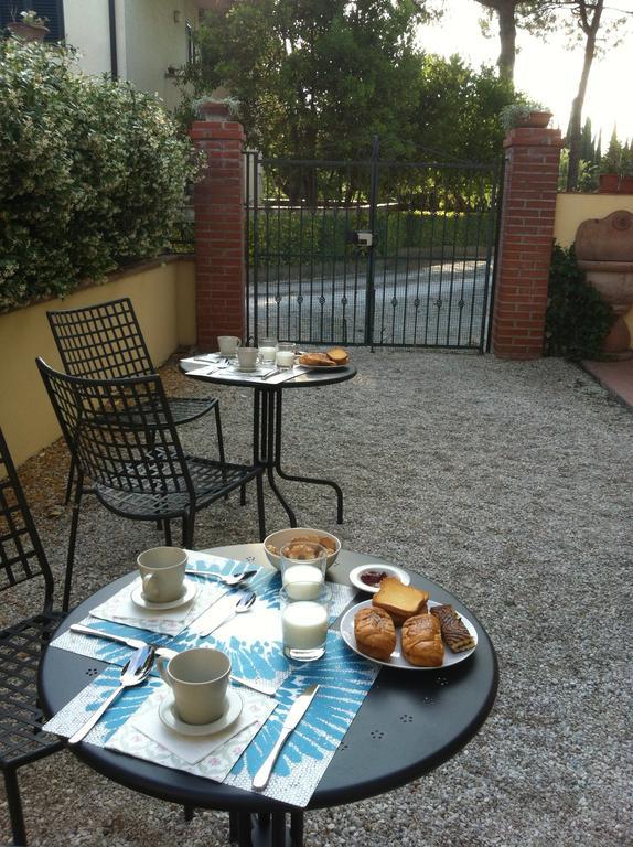 La Voliera Bed & Breakfast Pisa Dış mekan fotoğraf