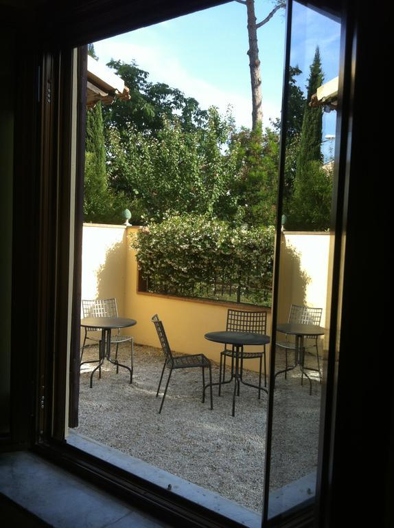 La Voliera Bed & Breakfast Pisa Dış mekan fotoğraf
